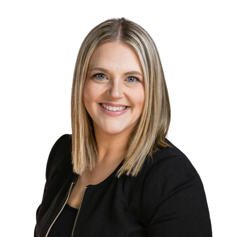 Headshot of Chelsey Maas